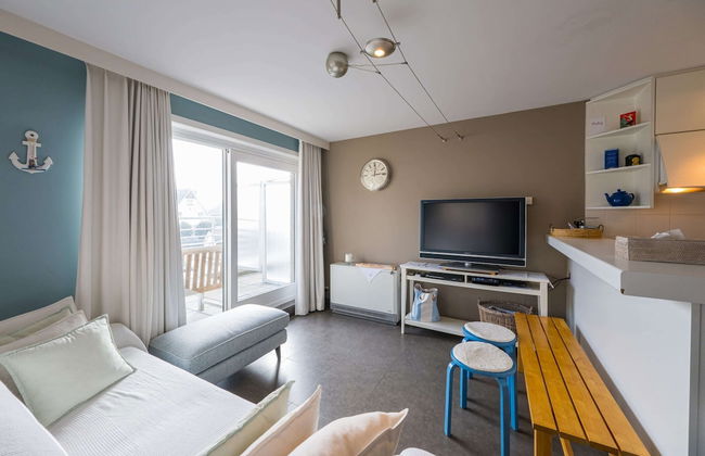 Quiet Apartment With Sunny Terrace - Photo 1