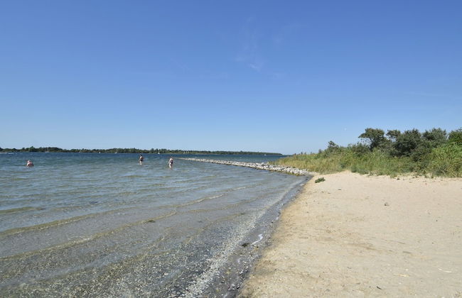 Cosy Holiday Home With Large Garden - Photo 11