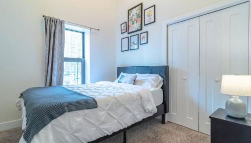 City Views and Convenient 3BR Suite for Group of 8 Guests Near McCormick, Shedd Aquarium, Museum Campus & Navy Pier - Foto 3