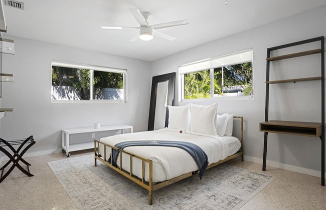 Beach Bliss 10 Mins to Waves 3BR Oasis With Pool - Foto 33