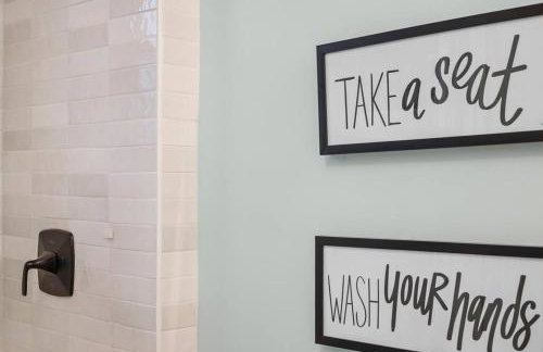 NEW! High-end Manchester Home w/ a hot tub - Foto 36