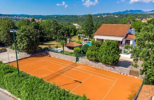 Holiday house with swimming pool - Photo 31