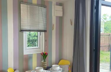 Pwllglas Bach - Spacious Cabin - Photo 7