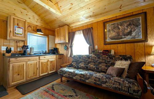 Yellowstone's Treasure Cabins - Foto 160