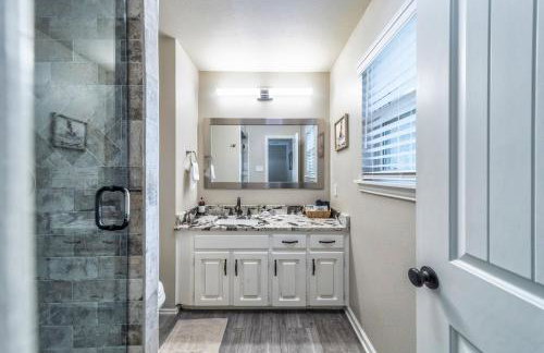 Private Pool, Entire House, In the Center of DFW - Foto 2