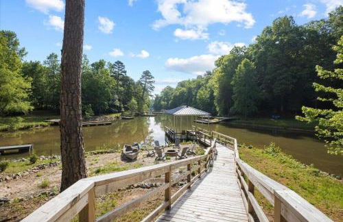 Lake Norman Home Lake Access with Heated Pool & Hot Tub - Foto 49