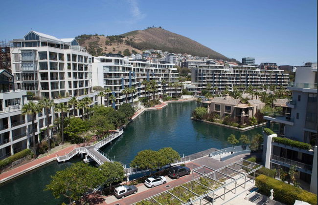 Precinct Corner Two Bedroom Waterfront Apartment - 703 - Foto 21