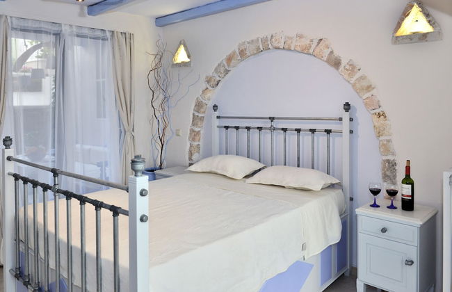 Santa Katerina Studios & Apartments - Photo 10