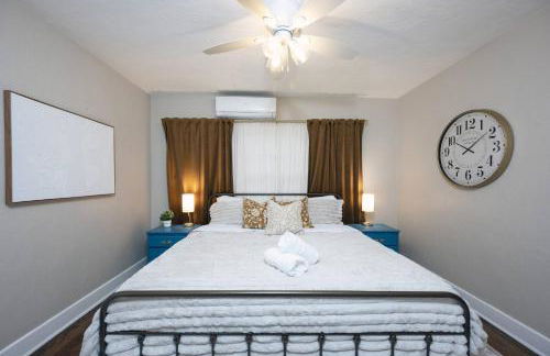 Golden Twilight 1 bed Pet-friendly, Large backyard - Foto 19