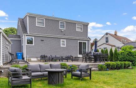 Newport Beach House with Huge Yard - Foto 3