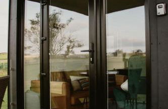 Stunning 2 Bed Glamping Cabin with private Hot Tub - Pod 1 - Foto 20