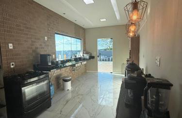 Linda e Confortável Casa - Foto 11