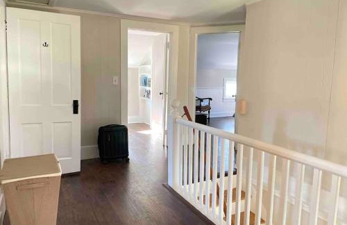 Dual-Home Berkshire Retreat Sleeps 16 - Foto 66
