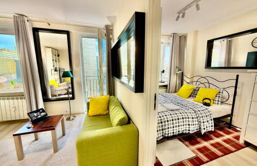 GREEN 5 AC Rondo ONZ metro WiFi 80'TV OLED Netflix HBO AppleTV Disney - Foto 1