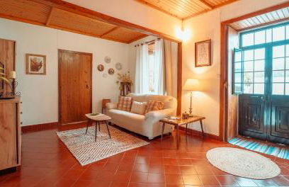 Charming Holiday House - House & Apartment - Photo 6