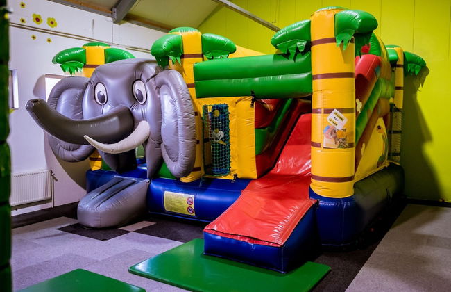 Holiday Home in Nijmegen With Garden Terrace - Foto 11