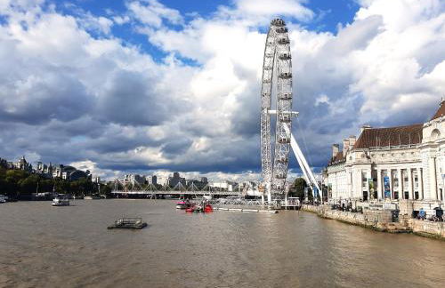 Vauxhall Central - Spacious 3-Bed Serviced Apartment- Balcony-Free Parking - Lift - Sleeps 7 - Foto 31