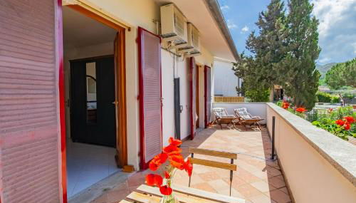 Appartamento Villa Olenadro - Foto 3, Garden view