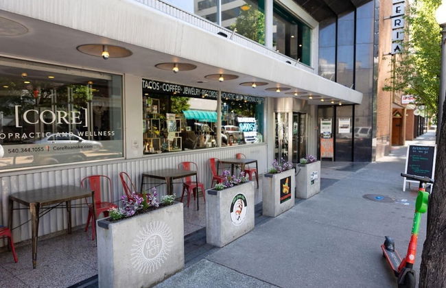 Stunning 2 BR Loft Smack in the Heart of Downtown - Foto 8