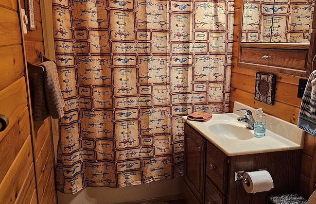 Butler's Bay Teal Lake Cabin - Photo 18