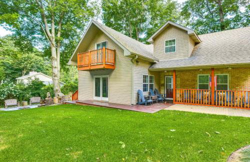 Pet Friendly with Fire Pit Walk to the Beach! - Photo 28