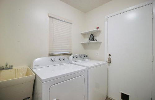 Tampa Bay- Large Pool home- Private Heated Pool! - Foto 29