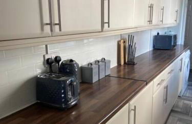 Stylish 3-Bedroom House in Warrington - Sleeps 5 - Foto 9