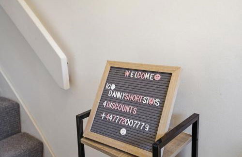 Modern Refurbished 2 Bed House Ideal for Business & Families - Foto 6