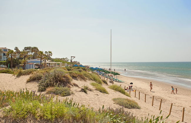 Studio in Marbella Near Romana Playa Beach - Photo 9