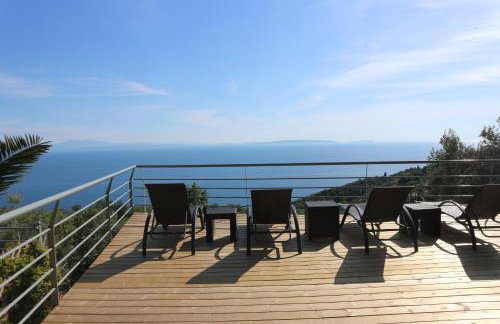 Dio Escapes Houses - Photo 86