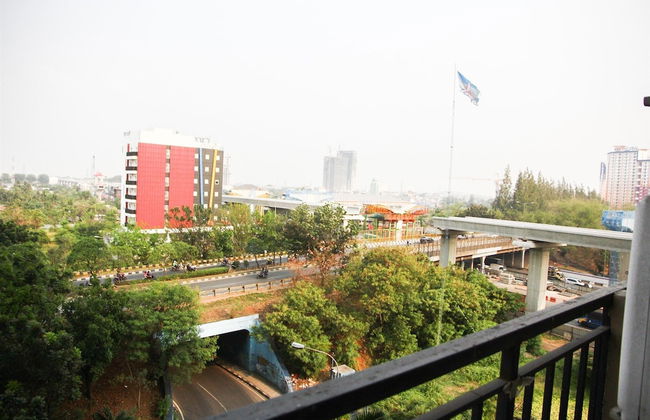 Homey 1BR @ Mutiara Bekasi Apartment - Photo 19