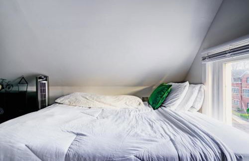 Jungle House Luxury Homes - Columbus Downtown Short North - Steps to Convention Center & Nationwide Arena - Sleeps up to 11 - Free Parking - Over 5,800 Five Stars - Foto 16