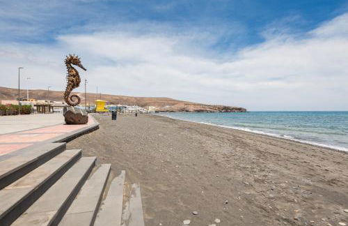 Home2Book Cozy Beachfront Getaway in Tarajalejo - Photo 23