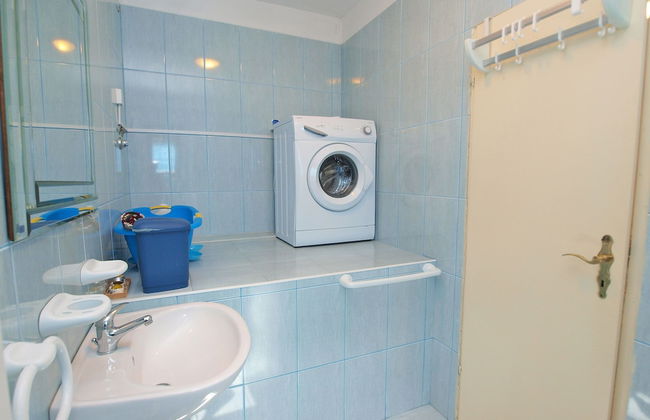 Apartment 21 - Photo 24