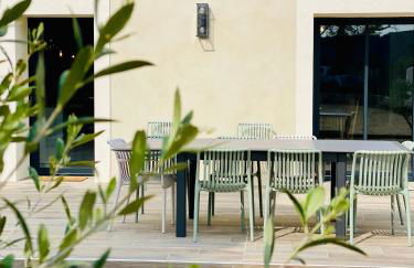 Domaine de Mérins, 10 couchages avec piscine, face à la rivière, à 4km de la plage - Foto 26