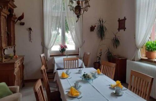 Spacious Farmhouse in Friedrichsfeld near Forest - Foto 5