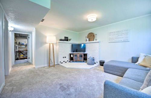 Modern Lake Michigan Home with 3 Lakefront Decks! - Foto 9