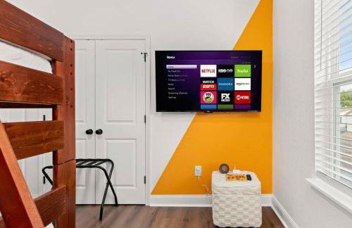 Pool-MovieTheater KING BED & 5 minutes to Alamodome - Foto 5