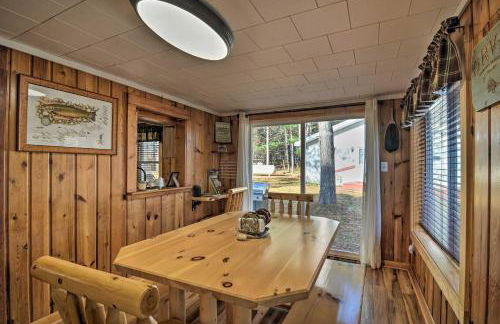 Riverfront Grayling Retreat with Fire Pit and Dock! - Foto 9