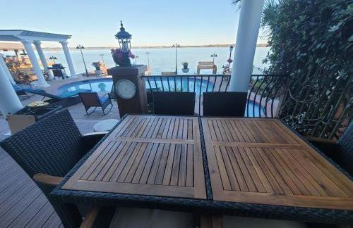 Lakefront Oasis - Photo 4