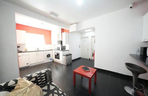 Private Rooms-Private Bathrooms-Near Airport- CABIN CREW paradise - Foto 9