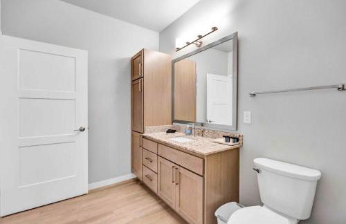 Univ Research Park - Free Underground Parking and Pool - Foto 37