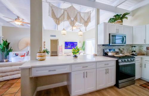 3BD Tropical Luxe Stay with Pool, Gameroom and Grill - Foto 43