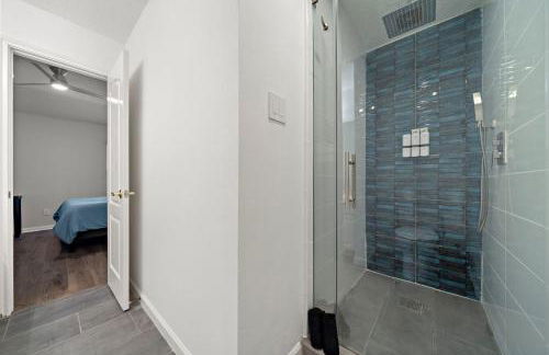 Houston Lake Retreat Pool Lake Front Spa - Foto 43