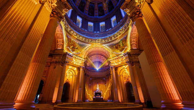 Gioco di luci e suoni di Aura Invalides