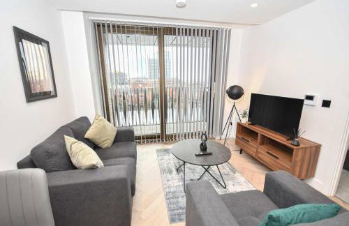 Contemporary Flat in Central Manchester w Balcony - Photo 9