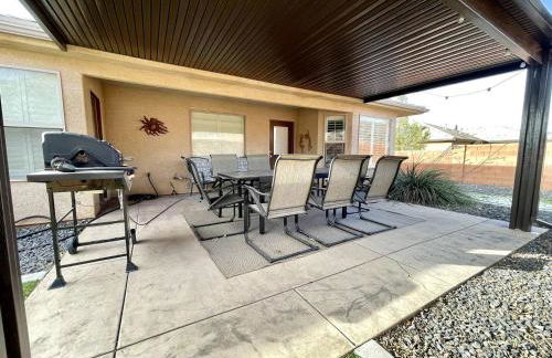 Near Zion 3BR Sleeps 8 Covered Patio Dining - Foto 6