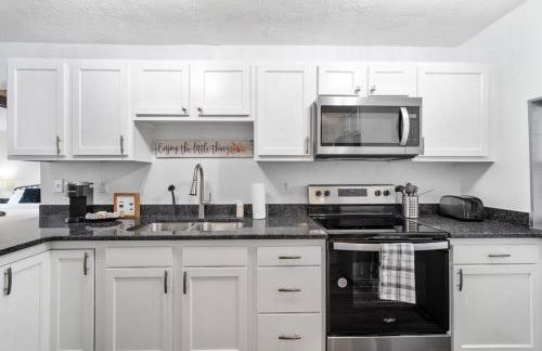 Bamboo Retreat- Private Parking -New Reno -Central - Foto 15