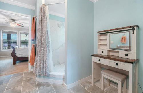 Lakefront Retreat w Dock Boat Rental and Views - Foto 19