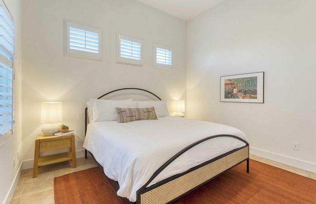 Pool + Hot Tub, Yard, Games Chic Midcentury Design Painted Sand by Avantstay - Photo 23